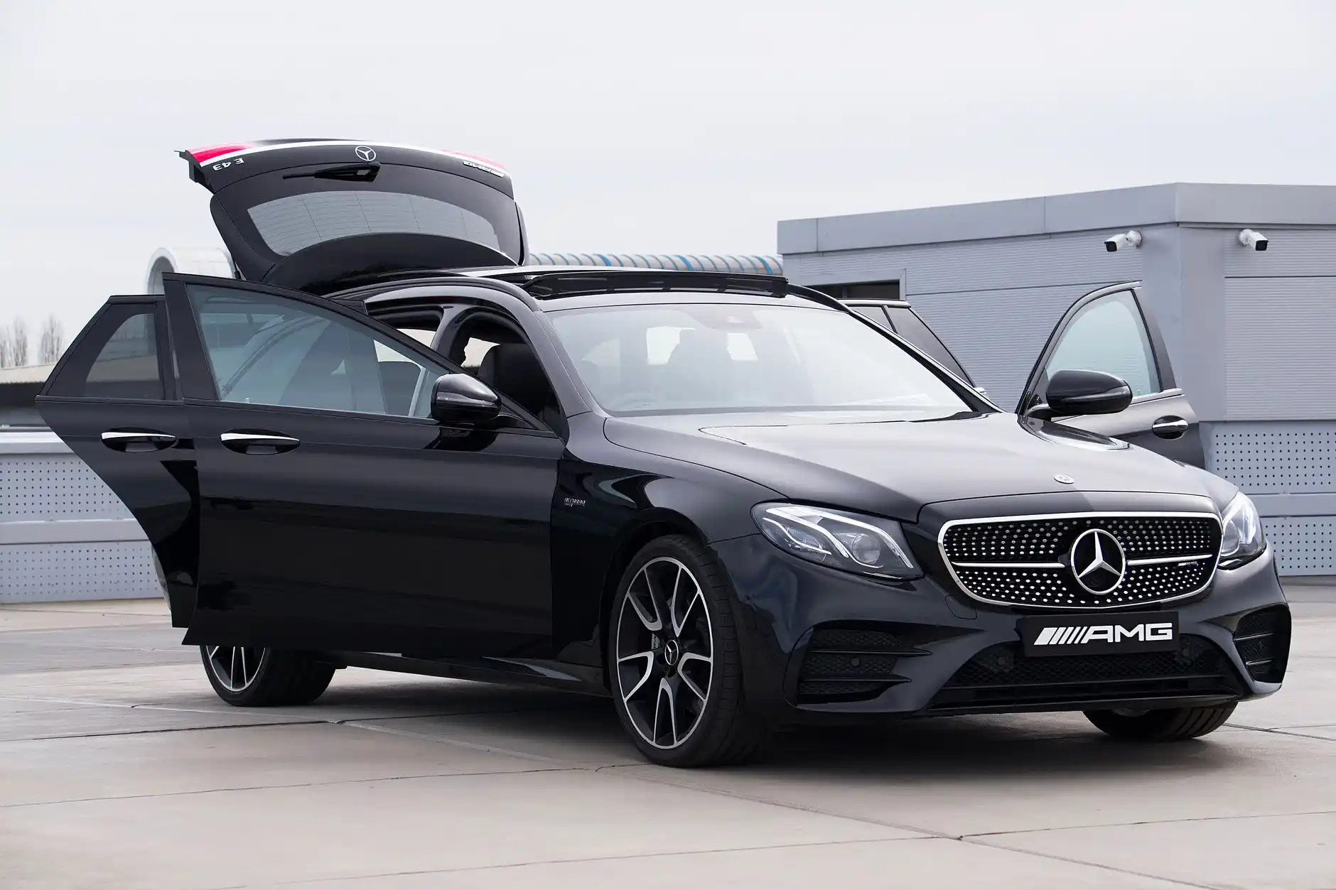 Have Luxurious Airport Transfers with Seattle Black Car Services